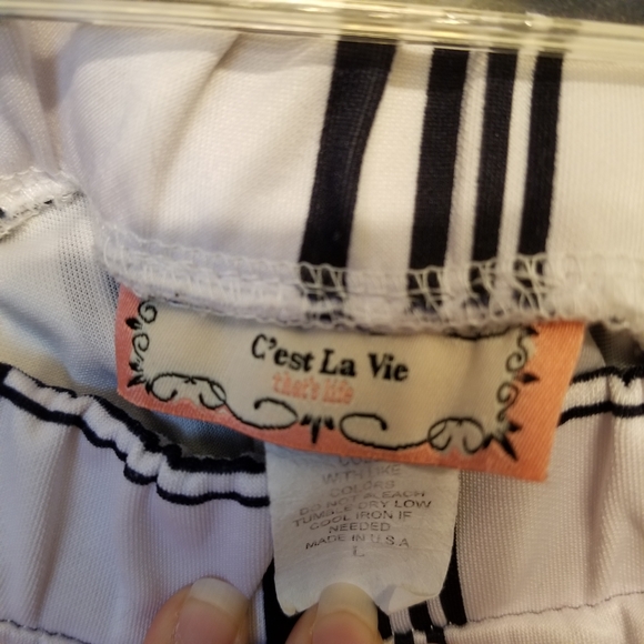 Black & White Plaid High-Low Skirt with Elastic Waistband - Picture 2 of 4